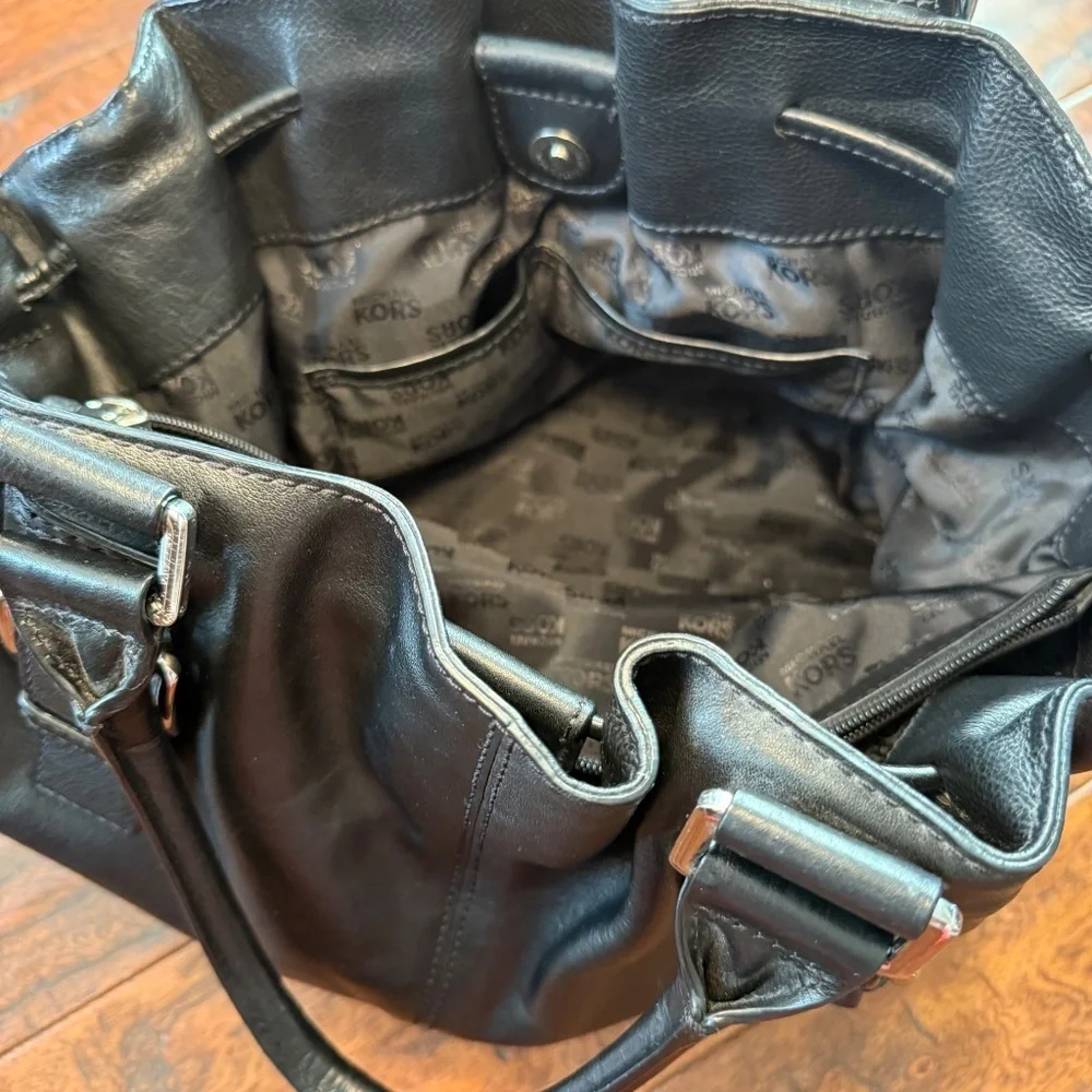 Michael Kors Brookville Black Leather Tote Bag Dual Handles - Picture 13 of 16
